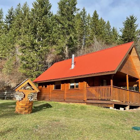 Camels Hump Guest Ranch Lumby المظهر الخارجي الصورة
